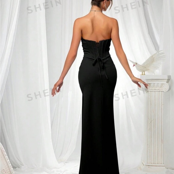 VIPGIRL Strapless Slit Elegant Dress
Brand New 
Medium - Picture 2 of 5
